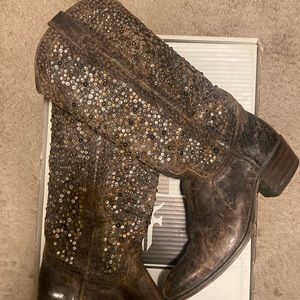 Frye Deborah studded boots